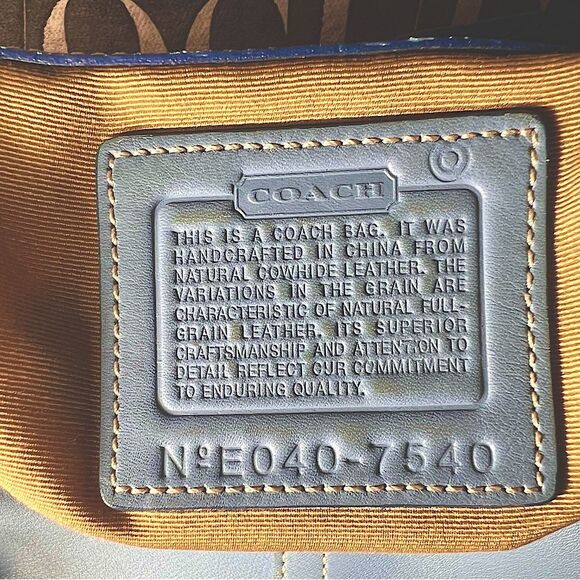 COACH 🩵Rare & HTF Vintage Hampton Demi Crossbody Bag Glacier Blue 🩵👜 - Picture 11 of 11